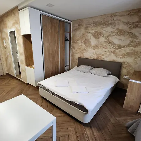 Colonel Luxury Apartment